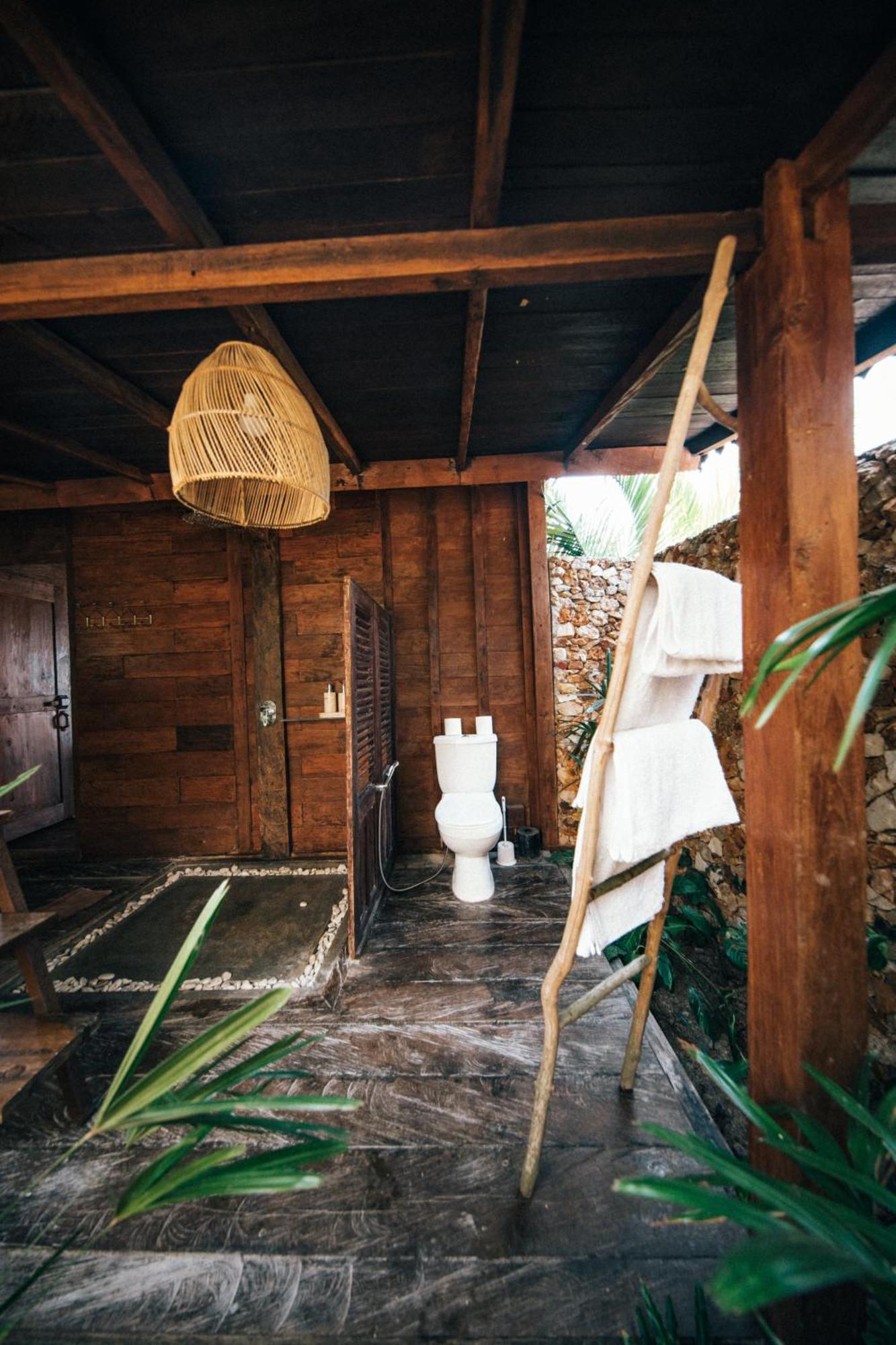 Villa Ellya Areguling, For 8-10 Pax Kuta  エクステリア 写真